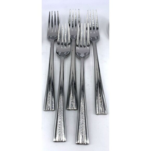 Reed and Barton Stainless Flatware 23 Pieces 18/10 Stainless - Picture 3 of 7